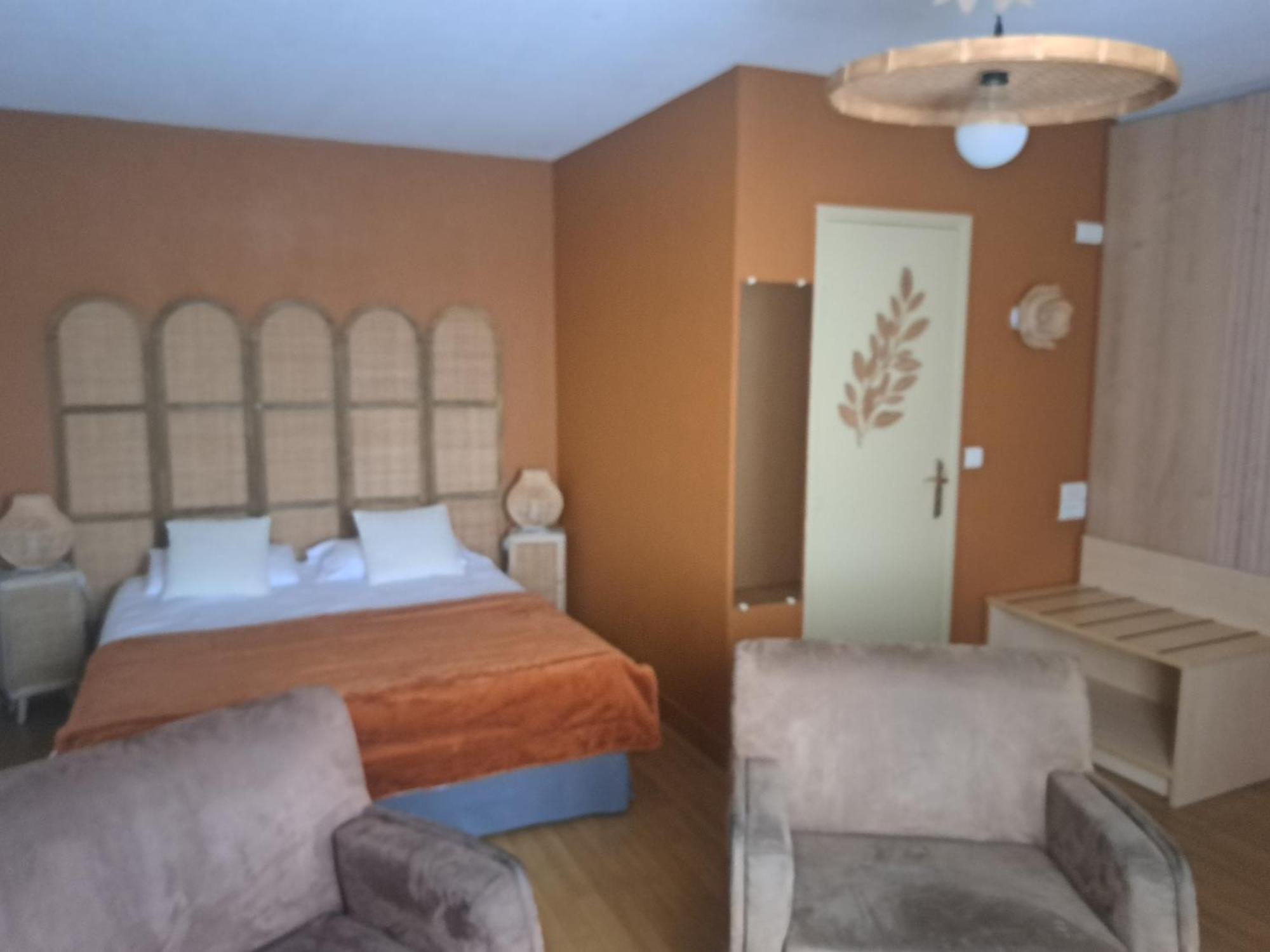 Logis Auberge De Launay Limeray Kültér fotó